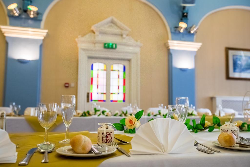 Castle Hotel Тамуърт Екстериор снимка