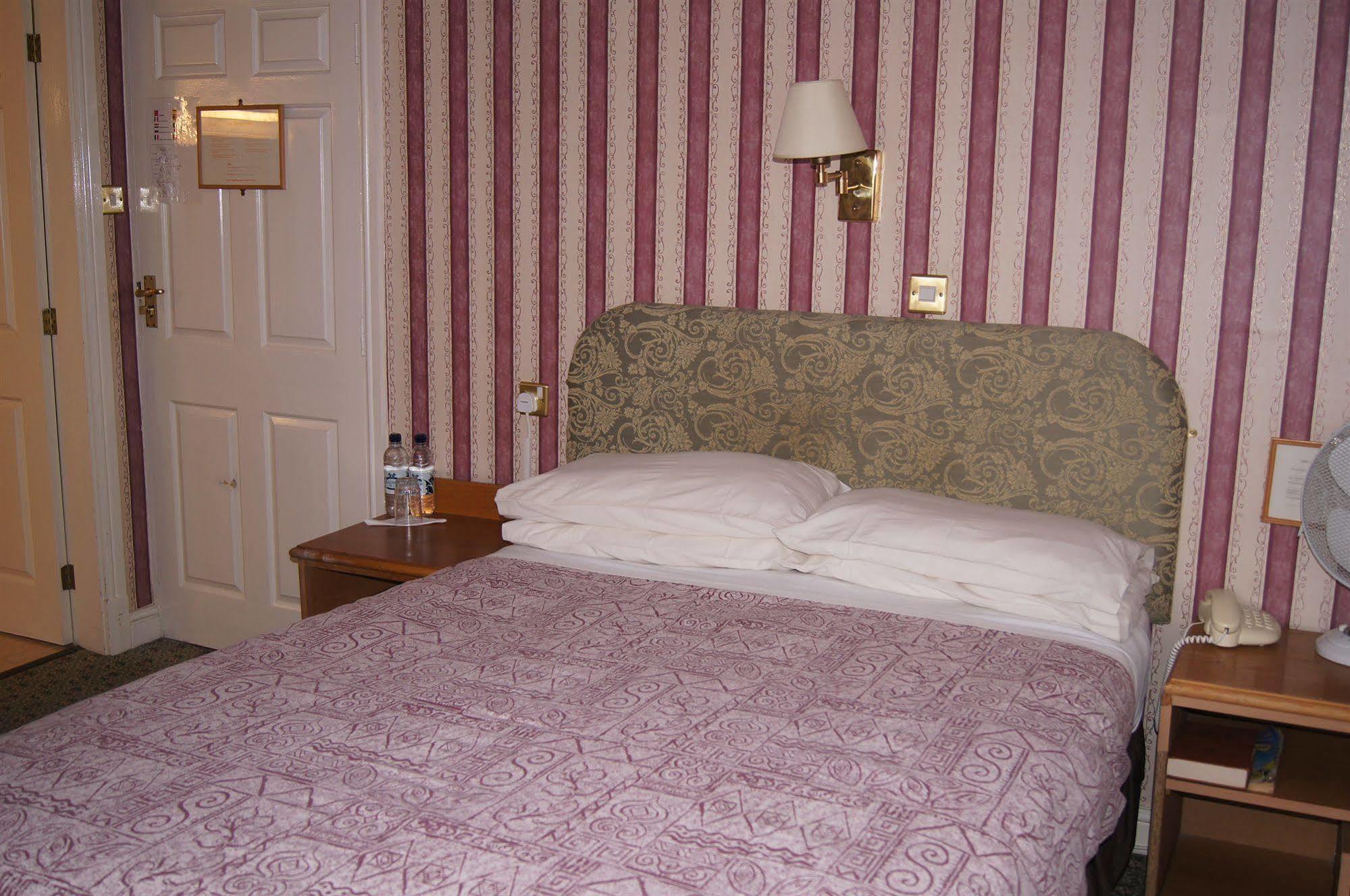 Castle Hotel Тамуърт Екстериор снимка