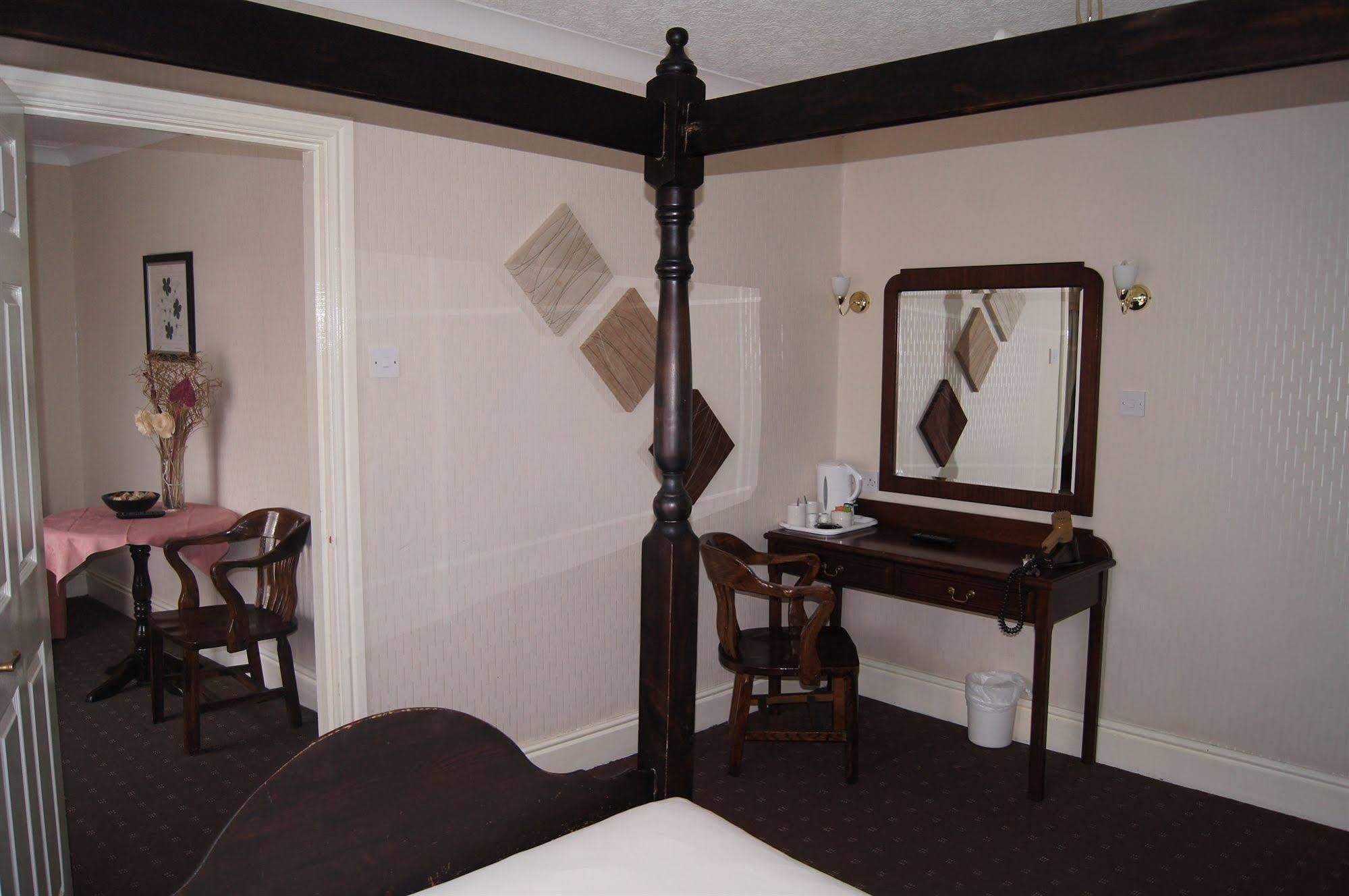 Castle Hotel Тамуърт Екстериор снимка
