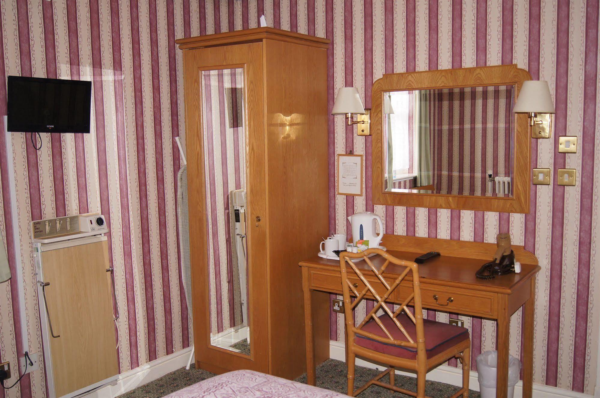 Castle Hotel Тамуърт Екстериор снимка